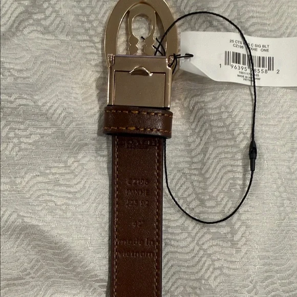 Coach Signature Canvas Belt Cut to Size and Reversible - Picture 6 of 10